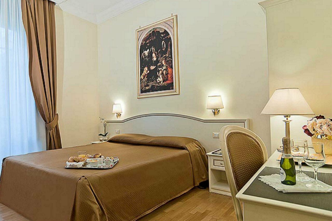 Bed and breakfast Domus Via Veneto Roma